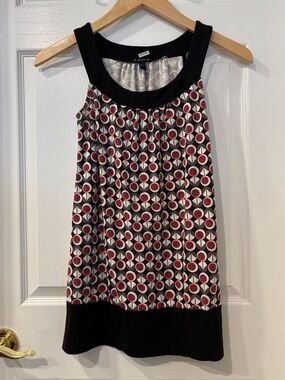 FANG Black and Red Geometric Sleeveless Tunic Top